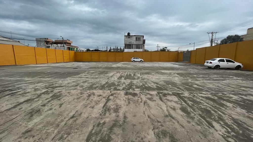 Miniatura de Terreno en venta en sector estratégico de Machala