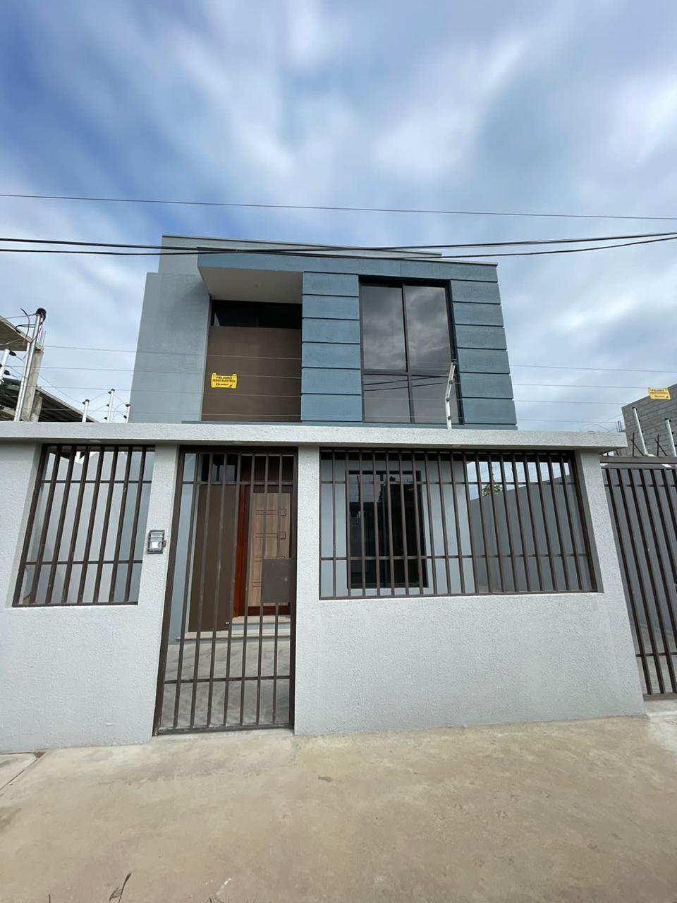 Bonita casa en venta por estrenar en Machala
