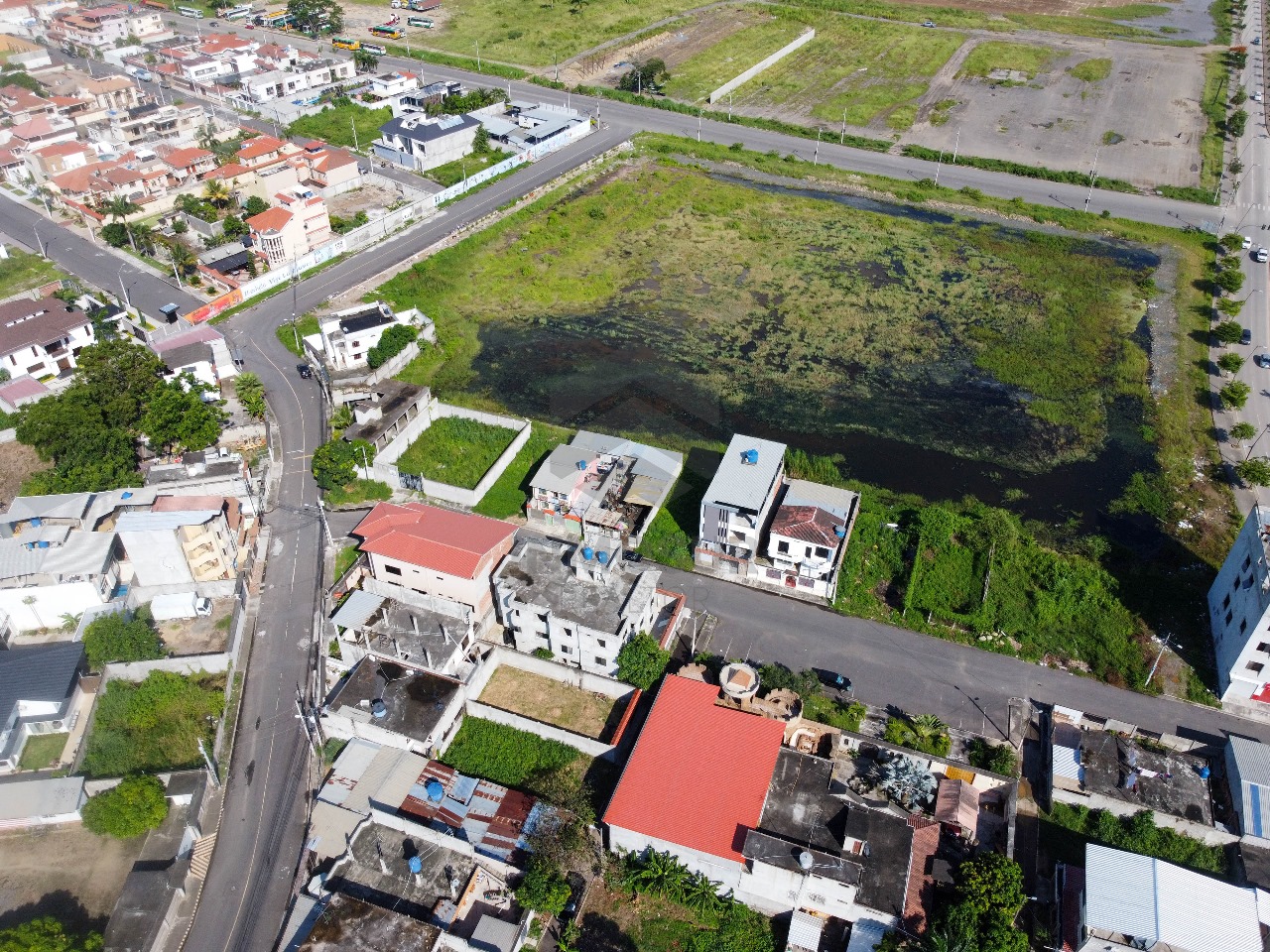 Se vende terreno cerca al hospital Iess Machala