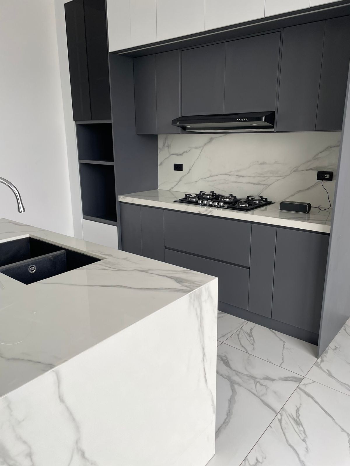 Miniatura de Casa en venta por estrenar dentro de urbanización en Machala