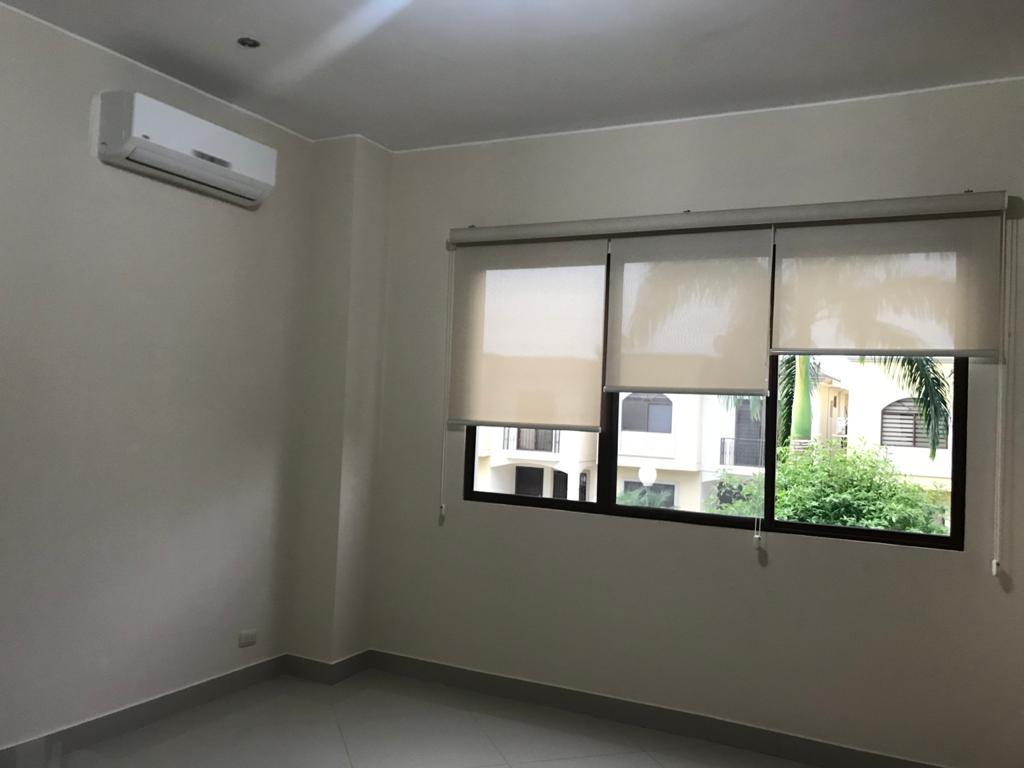 Miniatura de Departamento en renta dentro de urbanización