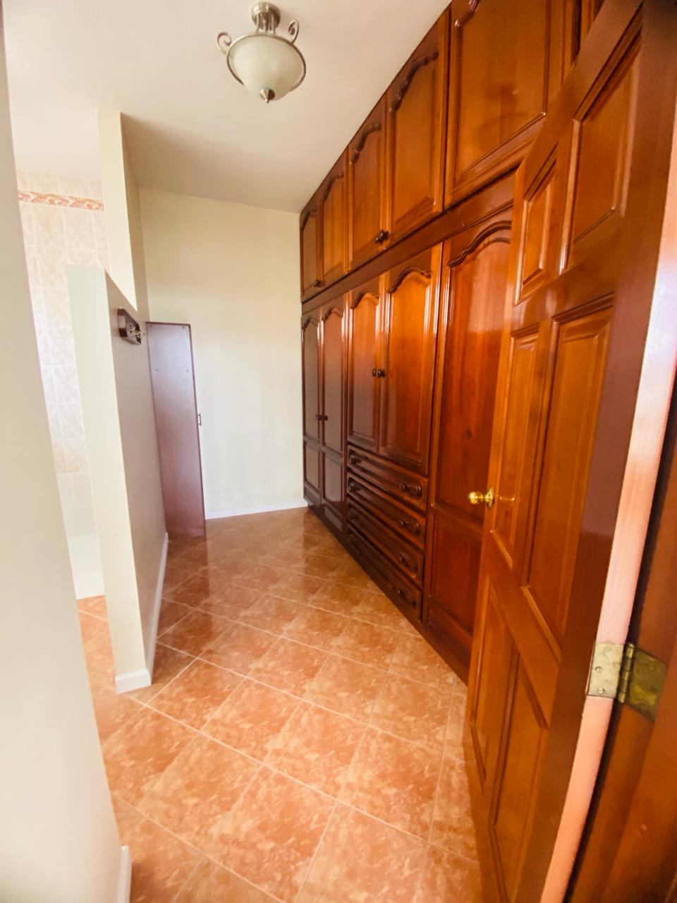 Miniatura de Arriendo de suite amoblada en el Unioro Machala