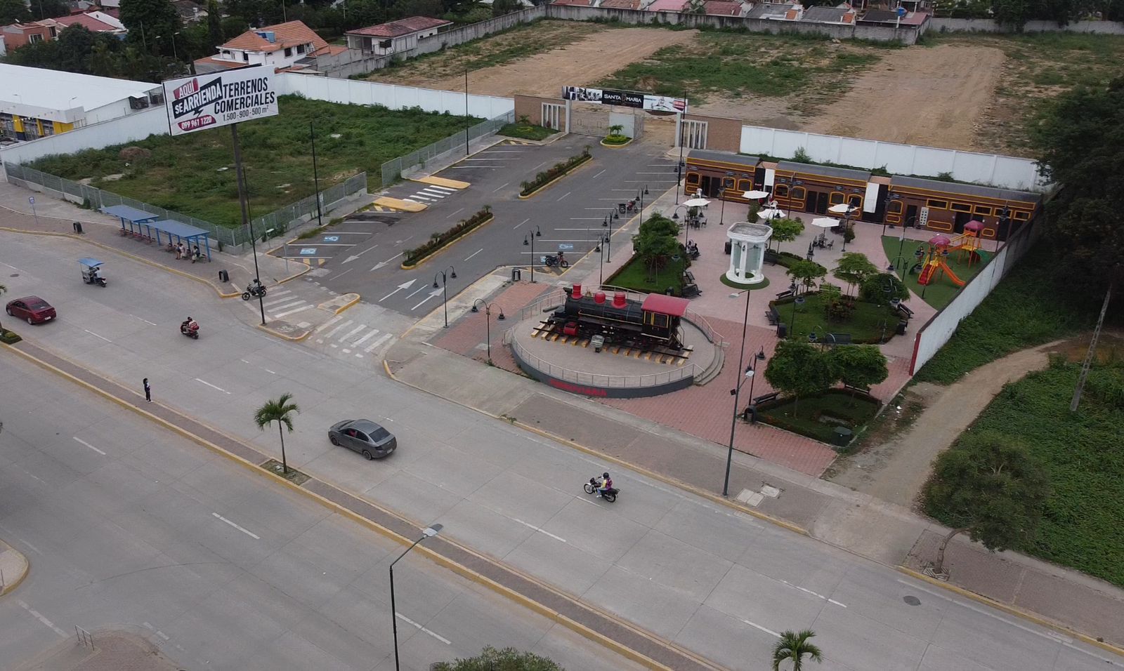 Miniatura de Se vende terreno via principal de Machala