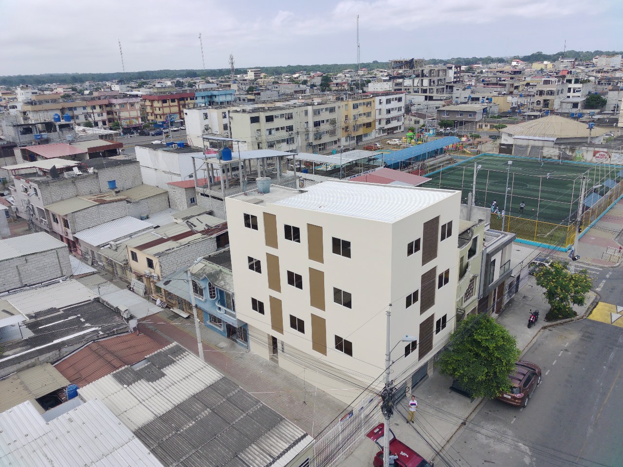 Se vende edificio nuevo al sur de Machala