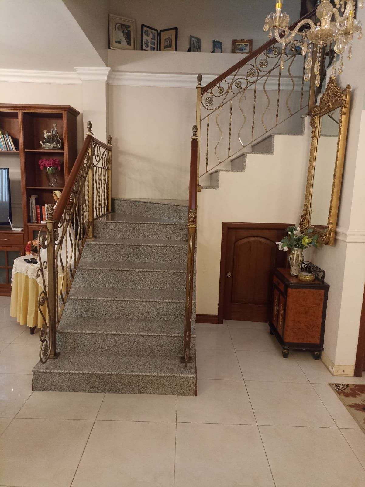 Miniatura de Hermosa casa en venta en Las Crucitas, Machala
