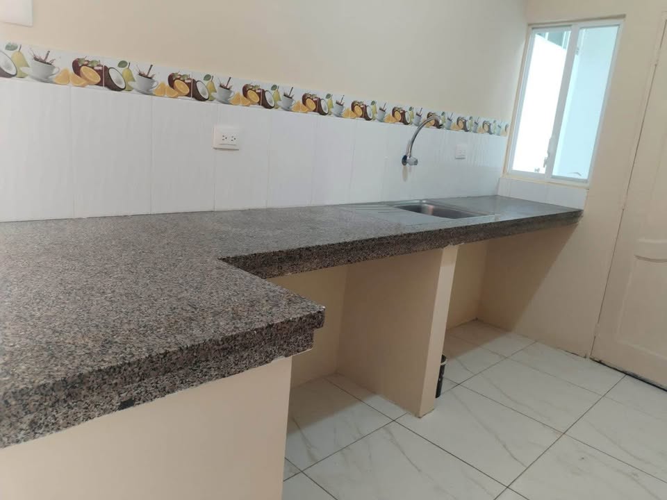 Miniatura de Se vende casa dentro de urbanización en Machala