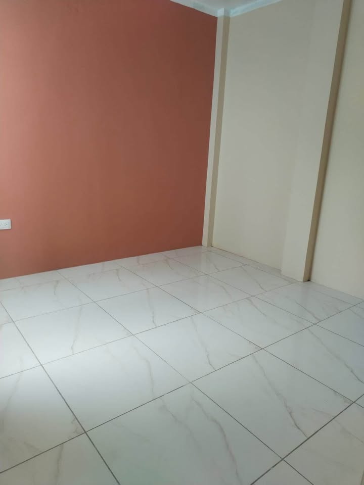 Miniatura de Se vende casa dentro de urbanización en Machala
