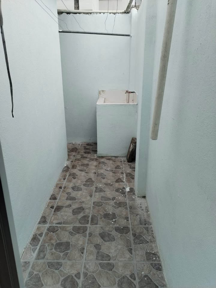 Miniatura de Se vende casa dentro de urbanización en Machala